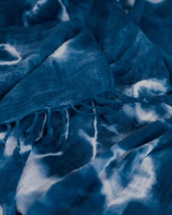 Summer House Blanket - Indigo Shibori -Mersea BLA 70182 SS22 WEB22 04