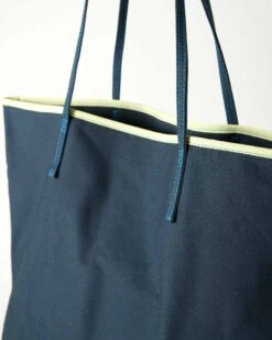 Le Canvas Tote -Mersea le canvas tote navy 2