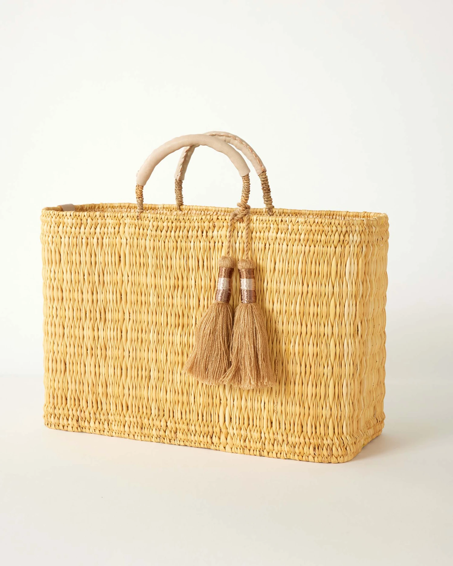 Medina Tassel Basket - Large 4 Medina Tassel Basket - Large - Image 4