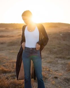 Chelsea Summer Kimono -Mersea womens navy lightwieght chelsea summer travel kimono travel destination look